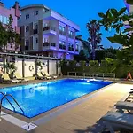 Roma - Emir Guersu Evleri 4*