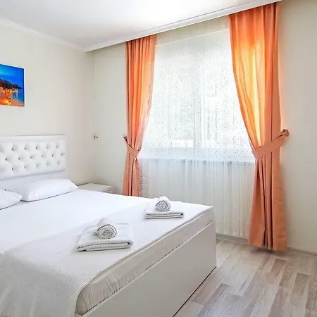 Roma - Emir Guersu Evleri 4*